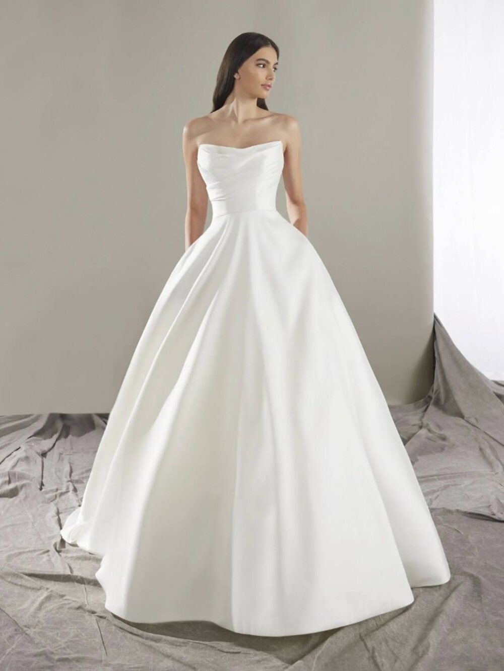 Pronovias Keoni Wedding Dress